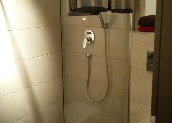 Gutunterdachgebracht 3* Langerwehe